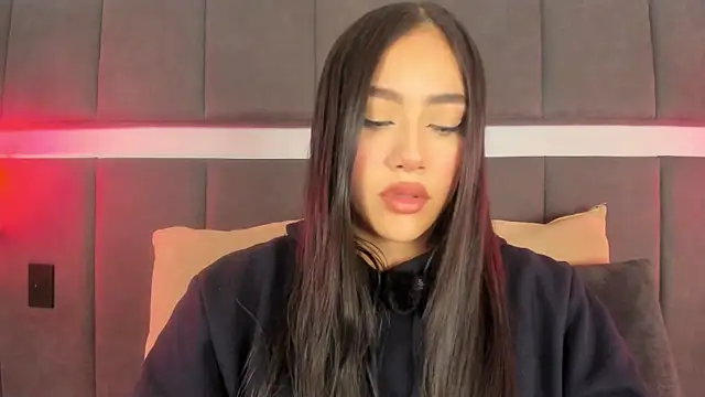 Snapshot of nicolle_pierce chatting on October 3, 2025, 1:23 pm nicolle pierce online show from October 3, 2025, 1:23 pm