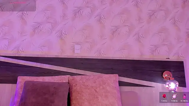 Snapshot of nicolle_pierce chatting on February 19, 2026, 12:13 pm nicolle pierce online show from February 19, 2026, 12:13 pm