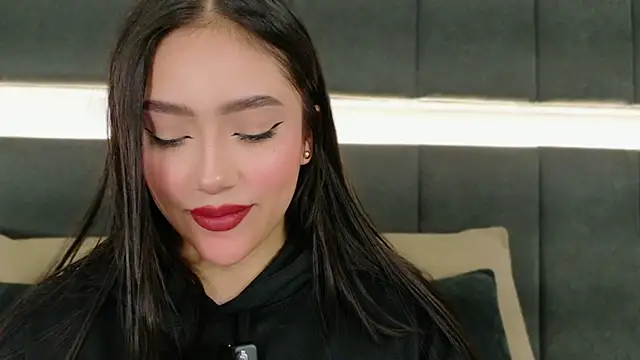 Snapshot of nicolle_pierce chatting on October 14, 2025, 2:39 pm nicolle pierce online show from October 14, 2025, 2:39 pm