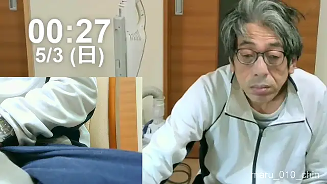 Snapshot of mama010-chan chatting on May 2, 2026, 3:28 pm mama010-chan online show from May 2, 2026, 3:28 pm