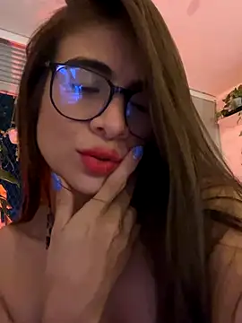 Snapshot of MariaIsabella8 chatting on October 3, 2025, 11:39 pm MariaIsabella8 online show from October 3, 2025, 11:39 pm