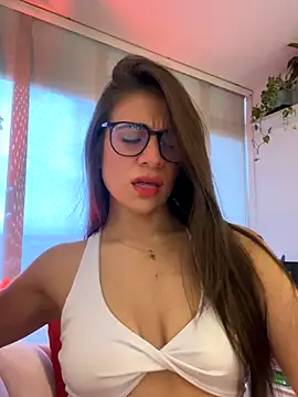 Snapshot of MariaIsabella8 chatting on November 9, 2025, 6:45 pm MariaIsabella8 online show from November 9, 2025, 6:45 pm