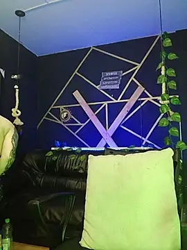 Snapshot of Gelena_Black chatting on October 25, 2025, 1:01 pm Gelena Black online show from October 25, 2025, 1:01 pm