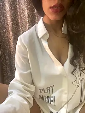 Snapshot of Divyaa69 chatting on September 23, 2025, 1:18 pm Divyaa69 online show from September 23, 2025, 1:18 pm