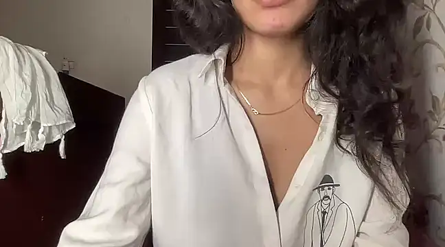 Snapshot of Divyaa69 chatting on February 19, 2025, 3:49 pm Divyaa69 online show from February 19, 2025, 3:49 pm