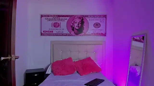 Sofia agudelo online show from March 18, 2025, 2:40 am