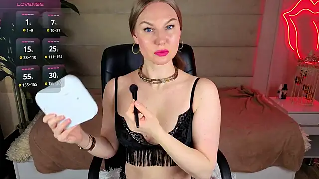 Snapshot of Angel_Nikole chatting on April 30, 2026, 1:23 am Angel Nikole online show from April 30, 2026, 1:23 am