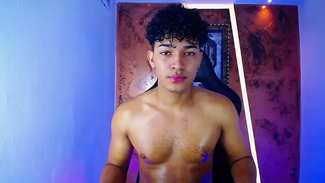 Snapshot of jamescurli_ chatting on March 3, 2025, 5:58 am jamescurli  online show from March 3, 2025, 5:58 am