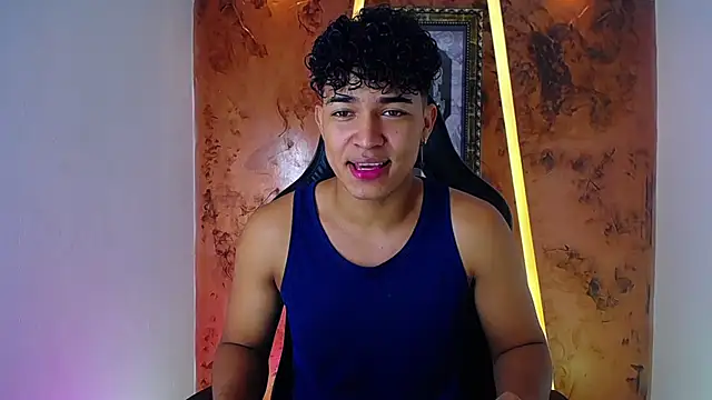 Snapshot of jamescurli_ chatting on February 17, 2025, 9:13 am jamescurli  online show from February 17, 2025, 9:13 am