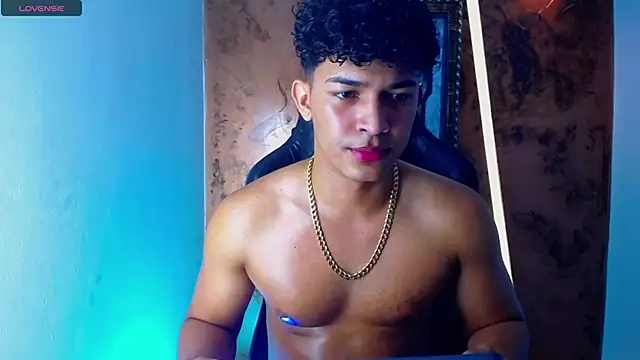 Snapshot of jamescurli_ chatting on March 22, 2025, 7:47 am jamescurli  online show from March 22, 2025, 7:47 am