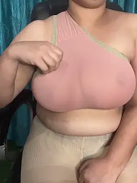 Snapshot of poision51 chatting on February 3, 2025, 5:24 pm poision51 online show from February 3, 2025, 5:24 pm