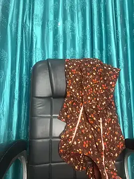 Snapshot of poision51 chatting on February 2, 2026, 5:17 am poision51 online show from February 2, 2026, 5:17 am