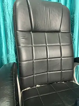 Snapshot of poision51 chatting on February 12, 2026, 3:39 am poision51 online show from February 12, 2026, 3:39 am