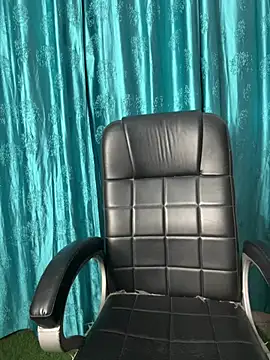 Snapshot of poision51 chatting on February 9, 2025, 5:11 pm poision51 online show from February 9, 2025, 5:11 pm