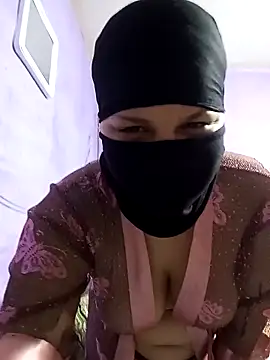 Snapshot of Sirinsx chatting on March 5, 2025, 12:05 am Sirinsx online show from March 5, 2025, 12:05 am