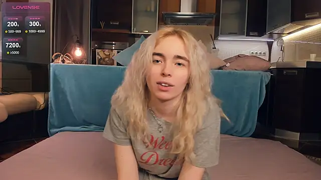 LinnBottrell online show from March 22, 2025, 1:32 am