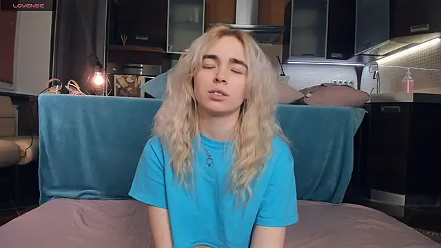 LinnBottrell online show from March 22, 2025, 10:26 pm