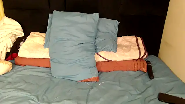 Snapshot of Busty-Londie chatting on January 11, 2026, 8:05 pm Busty-Londie online show from January 11, 2026, 8:05 pm