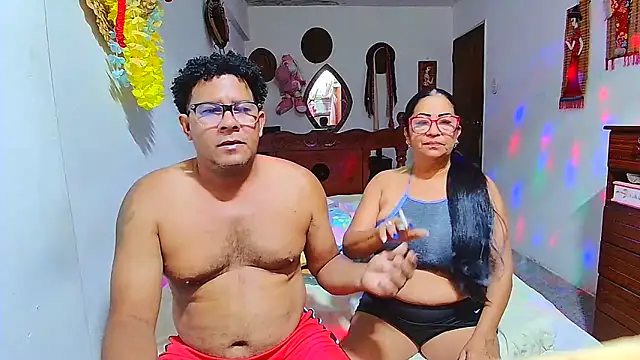 Snapshot of rosi_pamela chatting on April 10, 2026, 3:52 pm rosi pamela online show from April 10, 2026, 3:52 pm