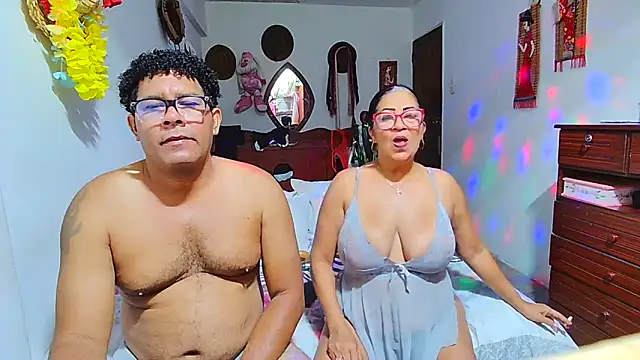 Snapshot of rosi_pamela chatting on March 29, 2026, 2:30 pm rosi pamela online show from March 29, 2026, 2:30 pm