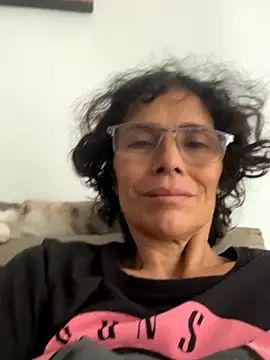 MireyaTorresGu online show from December 2, 2025, 10:00 pm