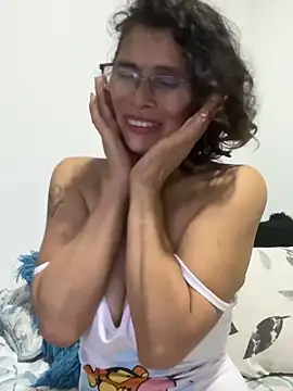Snapshot of MireyaTorresGu chatting on May 28, 2026, 3:58 am MireyaTorresGu online show from May 28, 2026, 3:58 am