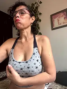 Snapshot of MireyaTorresGu chatting on January 14, 2026, 4:32 pm MireyaTorresGu online show from January 14, 2026, 4:32 pm