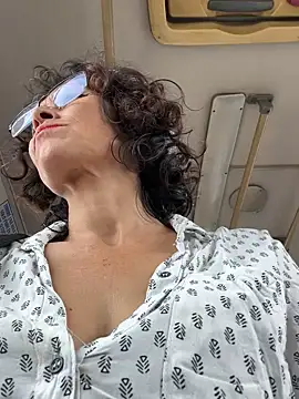 MireyaTorresGu online show from April 13, 2026, 1:48 pm