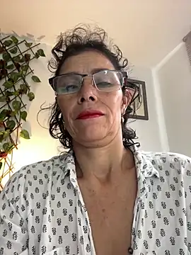 Snapshot of MireyaTorresGu chatting on February 24, 2026, 4:19 pm MireyaTorresGu online show from February 24, 2026, 4:19 pm