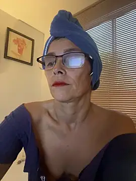 Snapshot of MireyaTorresGu chatting on February 19, 2026, 10:18 pm MireyaTorresGu online show from February 19, 2026, 10:18 pm