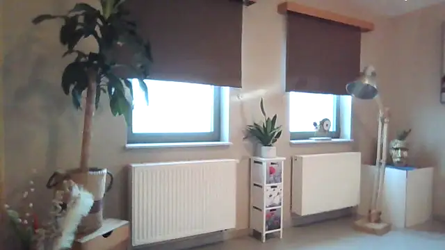 brtbrlss online show from December 18, 2025, 9:25 am