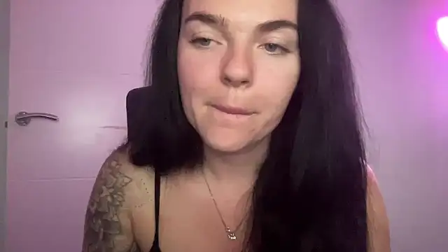 yorkshiregal online show from October 12, 2025, 6:15 am