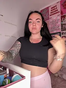 Snapshot of yorkshiregal chatting on April 12, 2026, 9:23 am yorkshiregal online show from April 12, 2026, 9:23 am