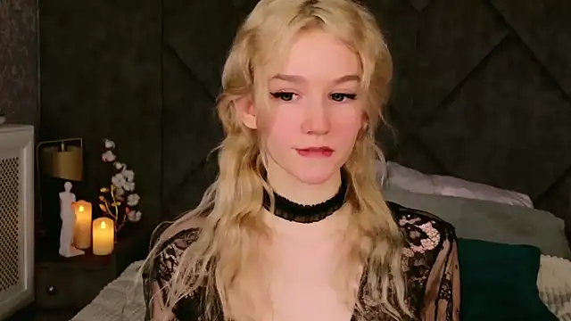 NaomiLoys online show from February 23, 2025, 12:51 am