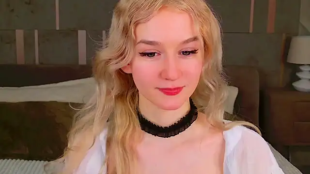 NaomiLoys online show from February 11, 2025, 6:30 am