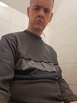 Snapshot of Hectorthyssen1 chatting on February 18, 2026, 3:30 pm Hectorthyssen1 online show from February 18, 2026, 3:30 pm