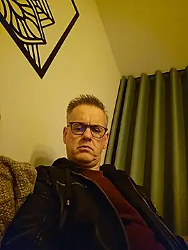 Snapshot of Hectorthyssen1 chatting on April 12, 2026, 9:51 pm Hectorthyssen1 online show from April 12, 2026, 9:51 pm