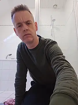 Snapshot of Hectorthyssen1 chatting on February 13, 2026, 4:07 pm Hectorthyssen1 online show from February 13, 2026, 4:07 pm