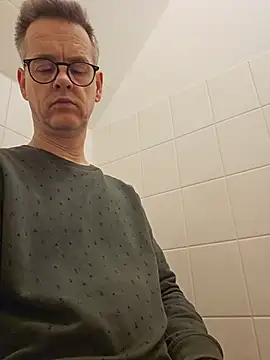 Snapshot of Hectorthyssen1 chatting on March 14, 2026, 10:54 am Hectorthyssen1 online show from March 14, 2026, 10:54 am