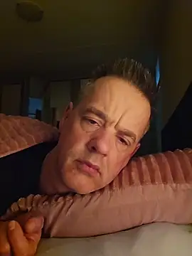 Snapshot of Hectorthyssen1 chatting on April 5, 2026, 6:42 am Hectorthyssen1 online show from April 5, 2026, 6:42 am