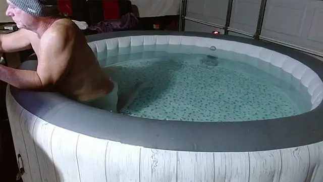 69vivian online show from February 22, 2025, 1:33 am