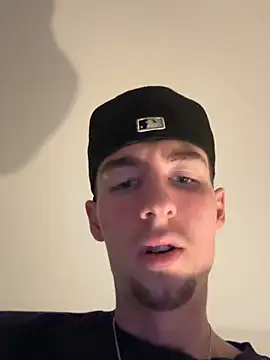 Snapshot of MikesWood21 chatting on October 7, 2025, 12:55 am MikesWood21 online show from October 7, 2025, 12:55 am