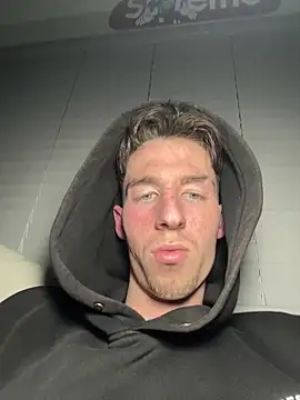 Snapshot of MikesWood21 chatting on March 18, 2025, 12:08 am MikesWood21 online show from March 18, 2025, 12:08 am