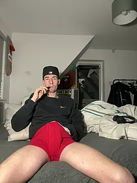 Snapshot of MikesWood21 chatting on January 27, 2025, 3:58 am MikesWood21 online show from January 27, 2025, 3:58 am