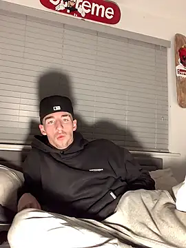 Snapshot of MikesWood21 chatting on January 20, 2025, 12:15 am MikesWood21 online show from January 20, 2025, 12:15 am