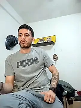 Snapshot of jhonyhot9292 chatting on December 19, 2025, 6:27 am jhonyhot9292 online show from December 19, 2025, 6:27 am