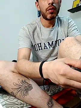 Snapshot of jhonyhot9292 chatting on December 18, 2025, 5:56 am jhonyhot9292 online show from December 18, 2025, 5:56 am