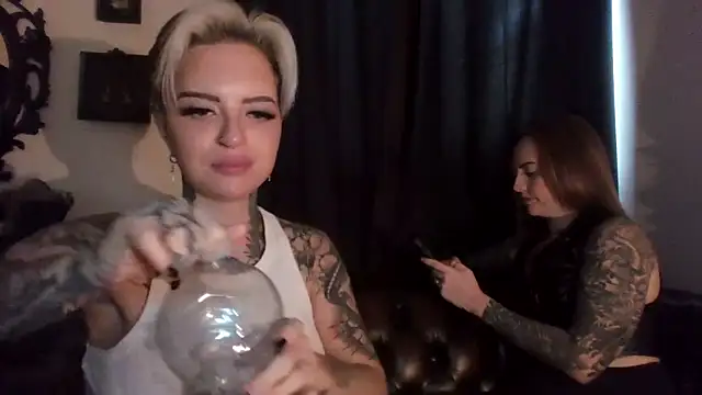 Alexandersonxo online show from December 16, 2025, 10:19 am