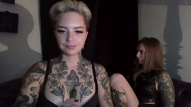 Snapshot of Alexandersonxo chatting on December 17, 2025, 5:07 pm Alexandersonxo online show from December 17, 2025, 5:07 pm