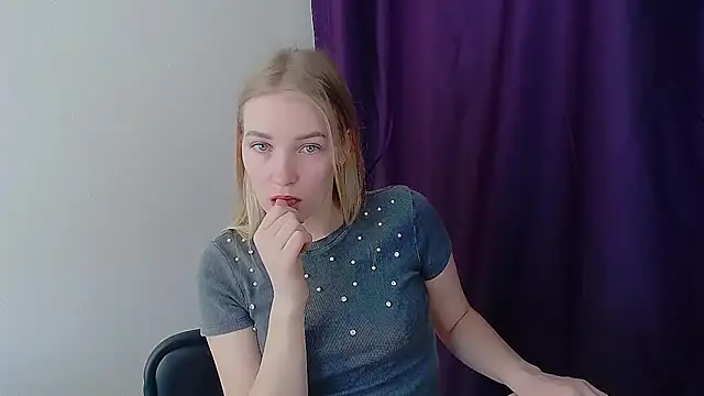 Queen ofLove online show from March 31, 2026, 7:43 am